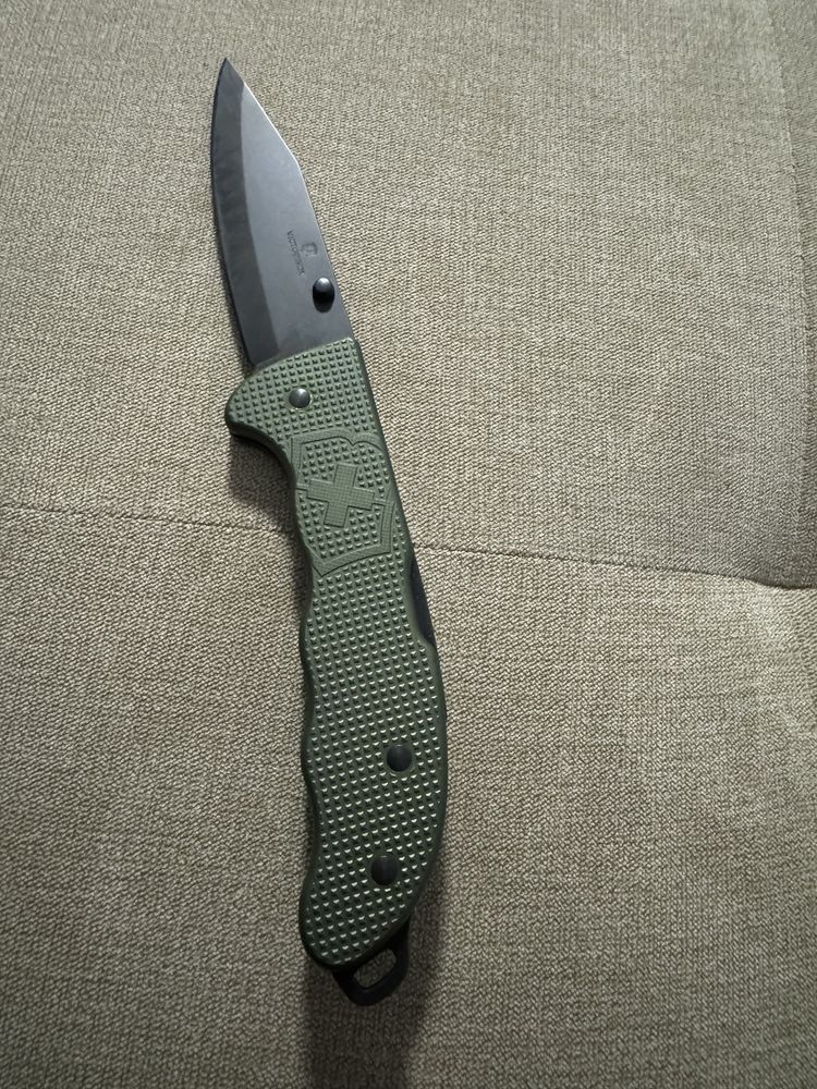 Briceag Victorinox Evoke BSH, Alox, 0.9425.DS24, verde oliv