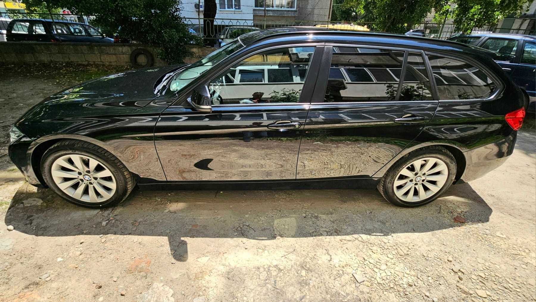 Продавам БМВ Ф31 2019г, 2.0D -190 k.c, два комплекта гуми.