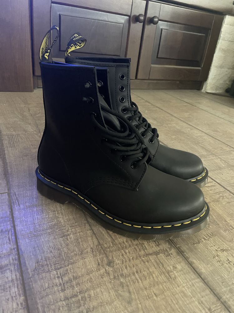 Bocanci Dr. Martens