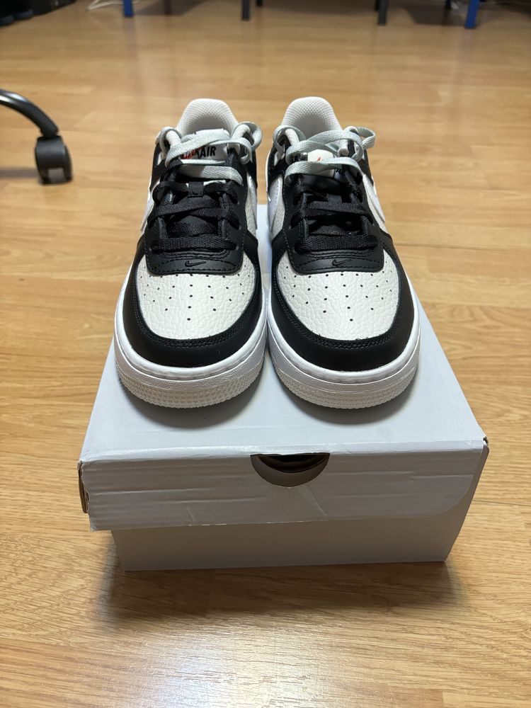 Airforce 1 Black and White