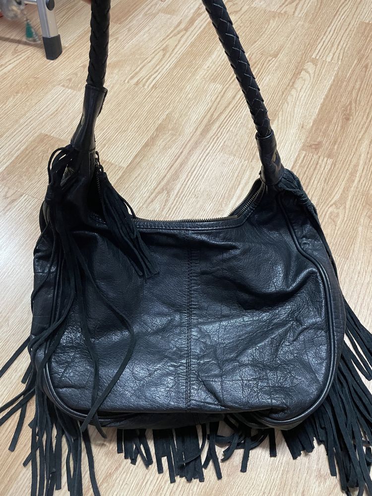 Geanta poseta nu Zara Musette  piele neagra franjuri boho