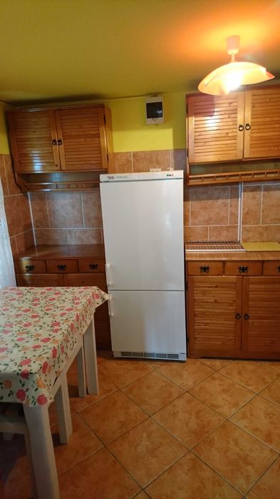 Închiriez casă cu 1 cameră
