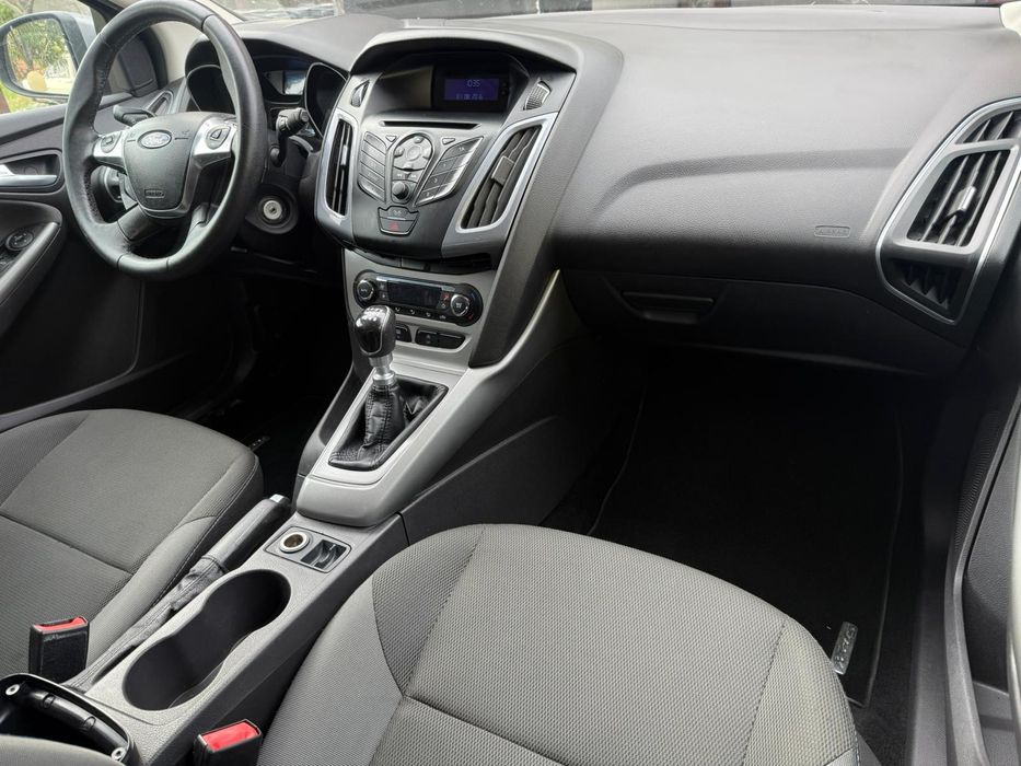 Vând Ford Focus  2012