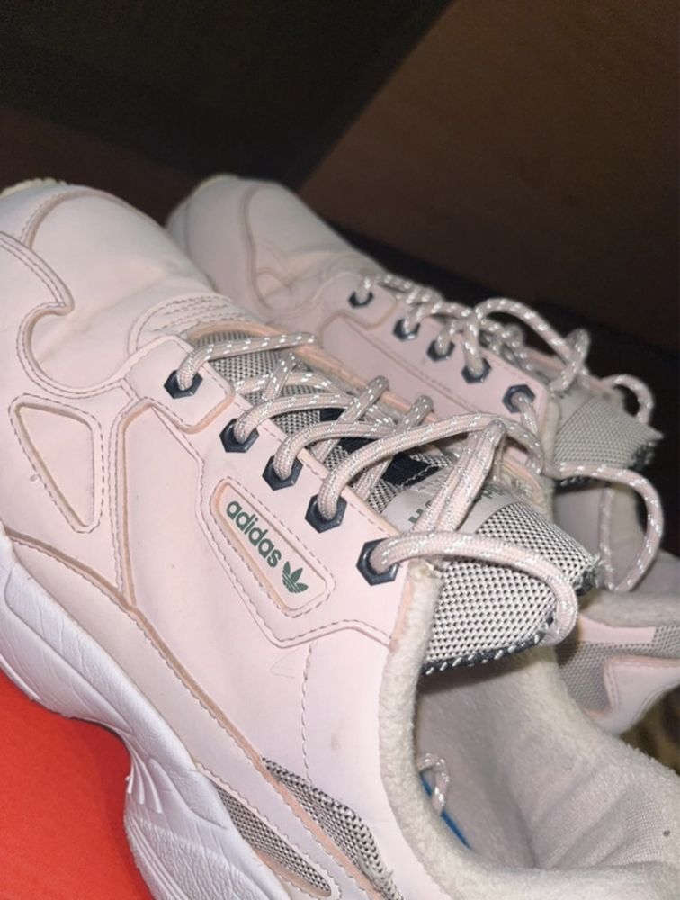 Adidasi Adidas Falcon