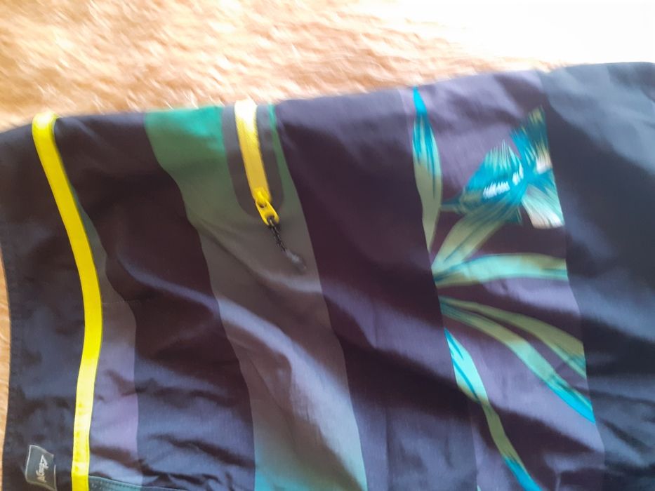 QUIKSILVER къси плажни гащтета