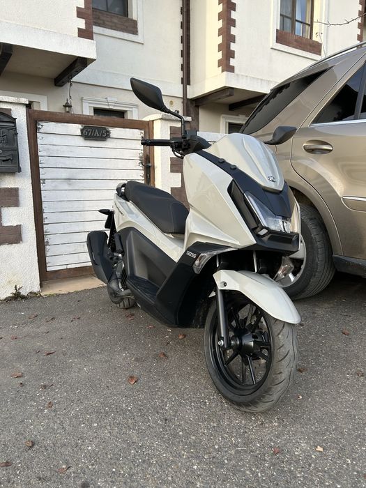 Scuter Kymco Skytown 125cc A1 - 2025 (Nu Honda, Ktm, Yamaha)