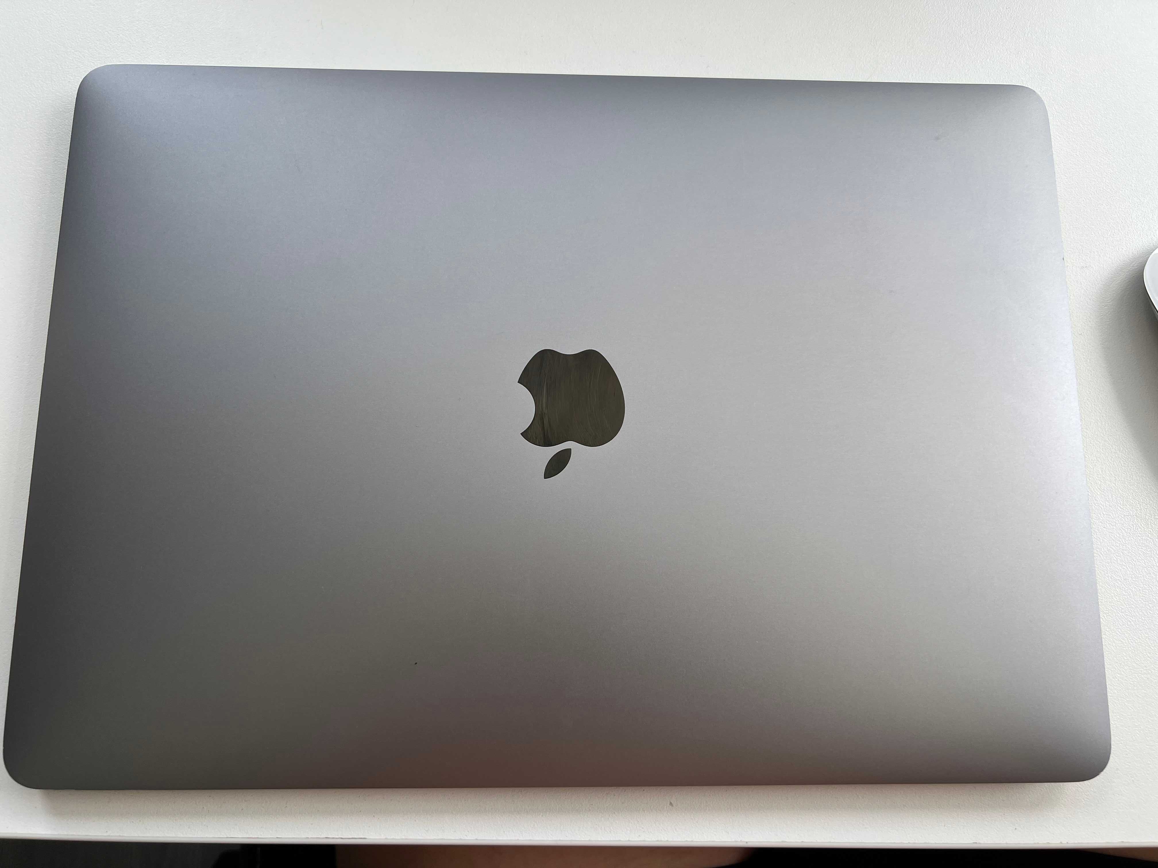 MacBook Pro, 2020, Touch Bar, i5, 512GB SSD, 16GB, 2.0Ghz, 13 inch