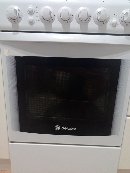Продам газ плиту от фирмы Deluxe