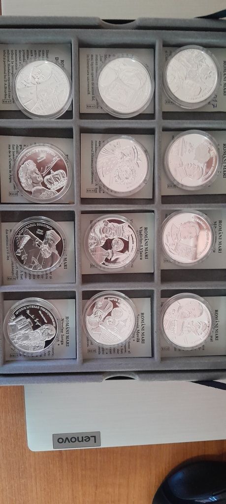 Vând 72 monede aliaj de cupru, placate cu argint, tiraj 5000