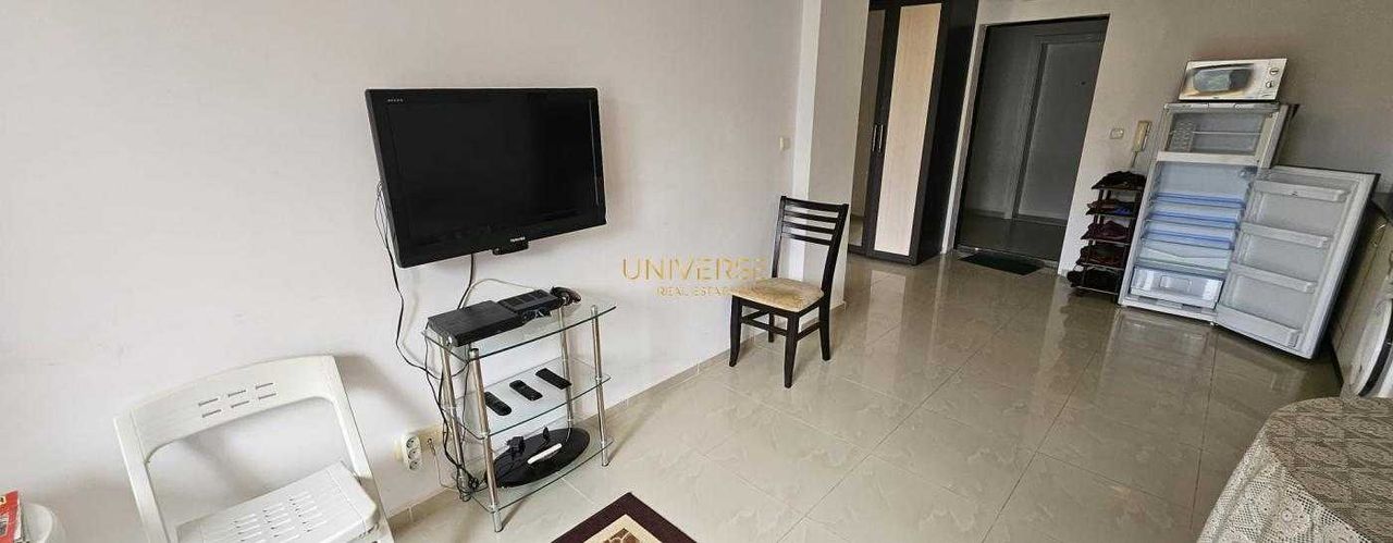 Продава се Двустаен апартамент в Поморие - 61 кв.м за 1066 €/кв.м - Снимка #3
