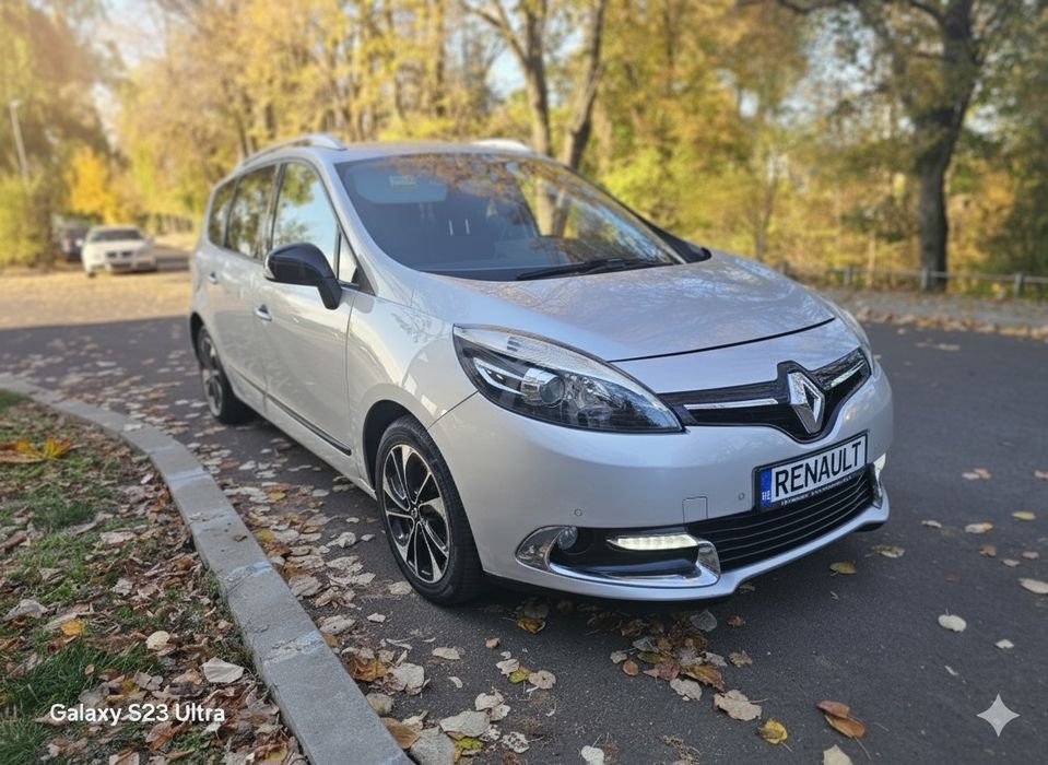 Renault Grand scenic ( BOSE)