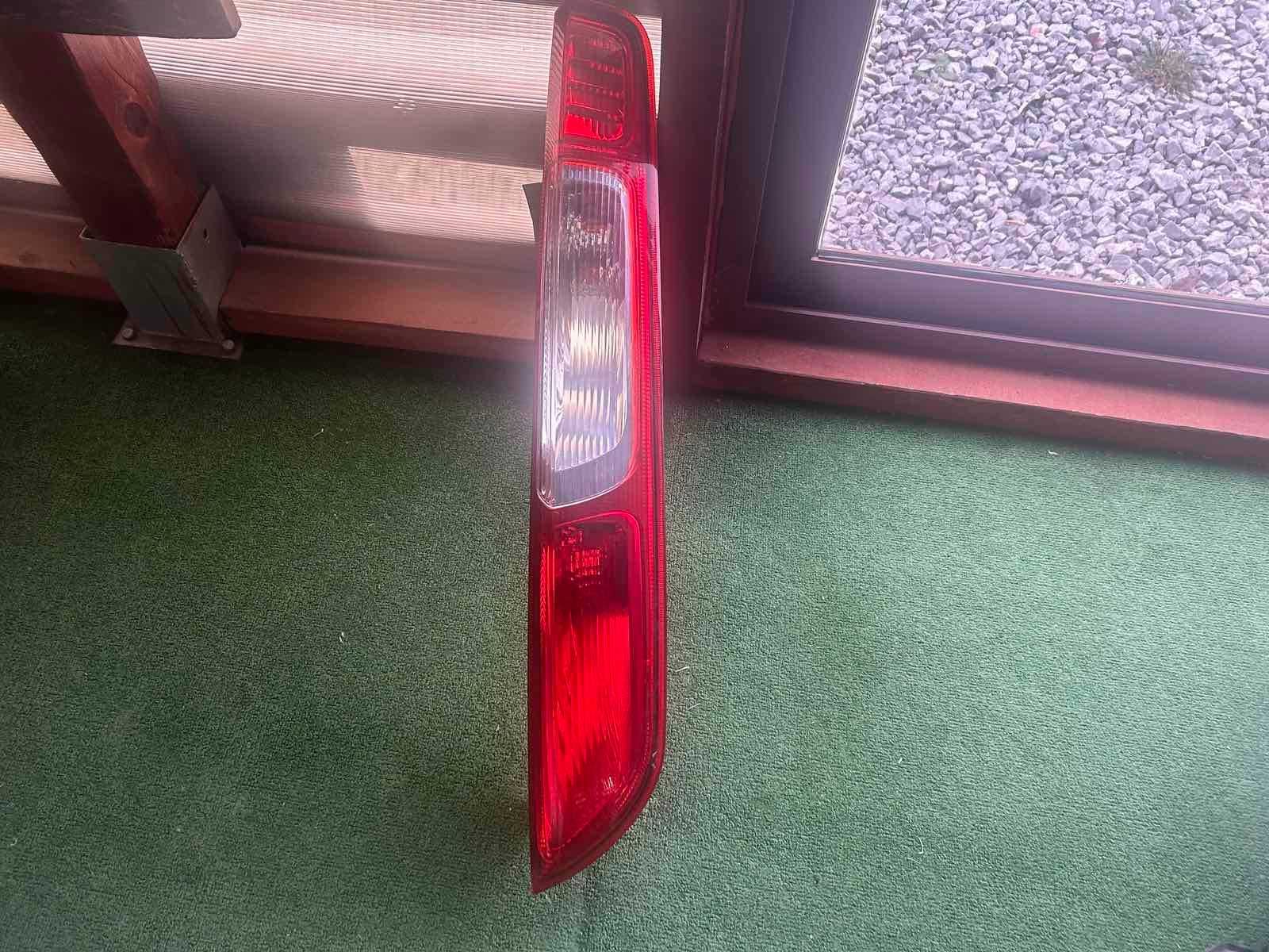 стоп десен Ford Focus 3 и 5 врати  2004-2008 г. #049S.