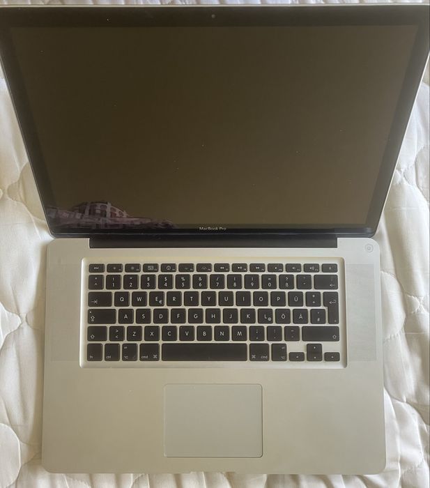 15” Macbook Pro (late 2009) за части