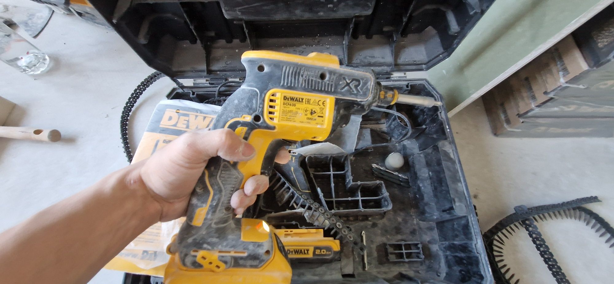 Dewalt  DCF620D2K