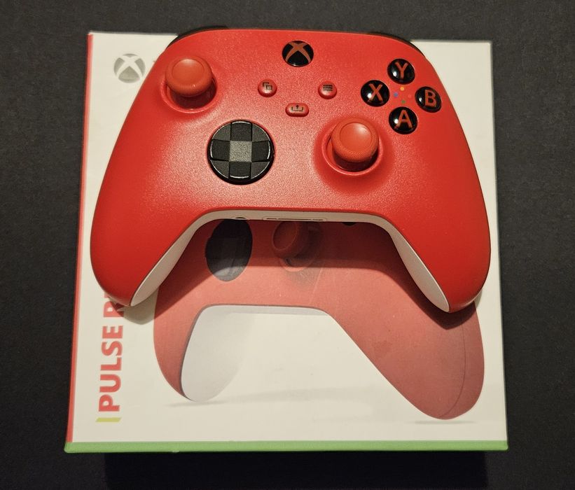 Игровой контроллер Xbox QAU-00013 красный