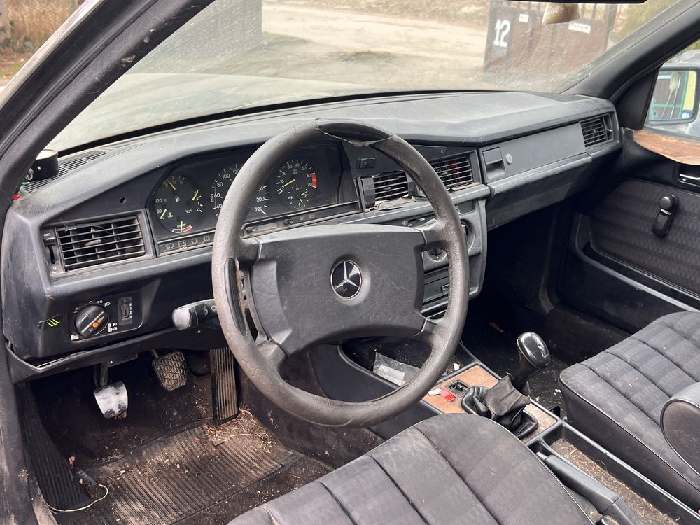 Mercedes 190E 2,0 122 На Части/Мерцедес 190