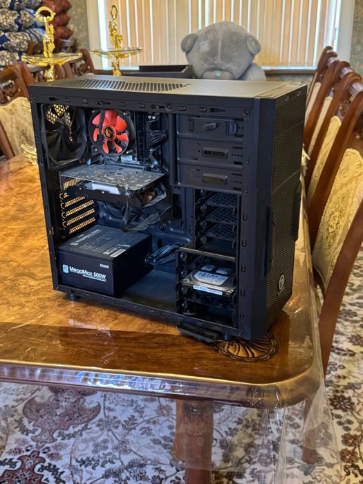 Продам кейс пк Бу