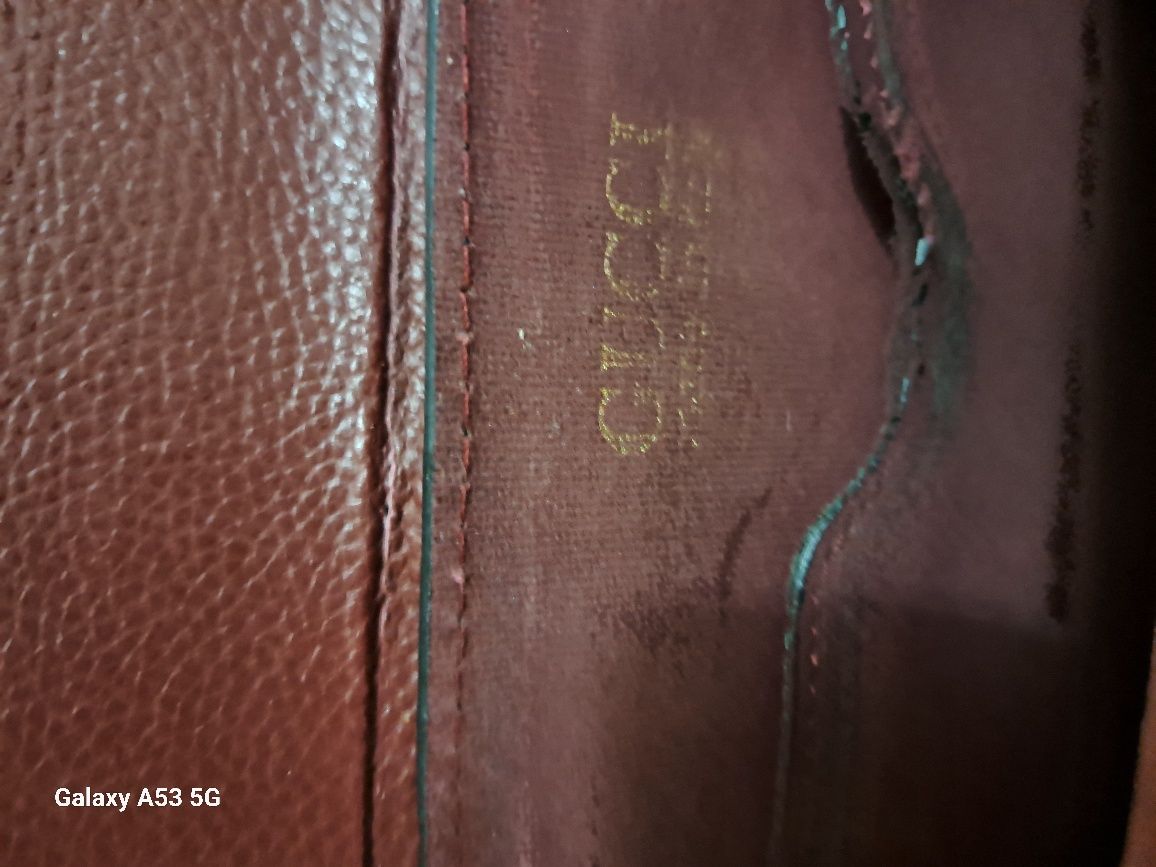 Чанта GUCCI без забележки 100лева.