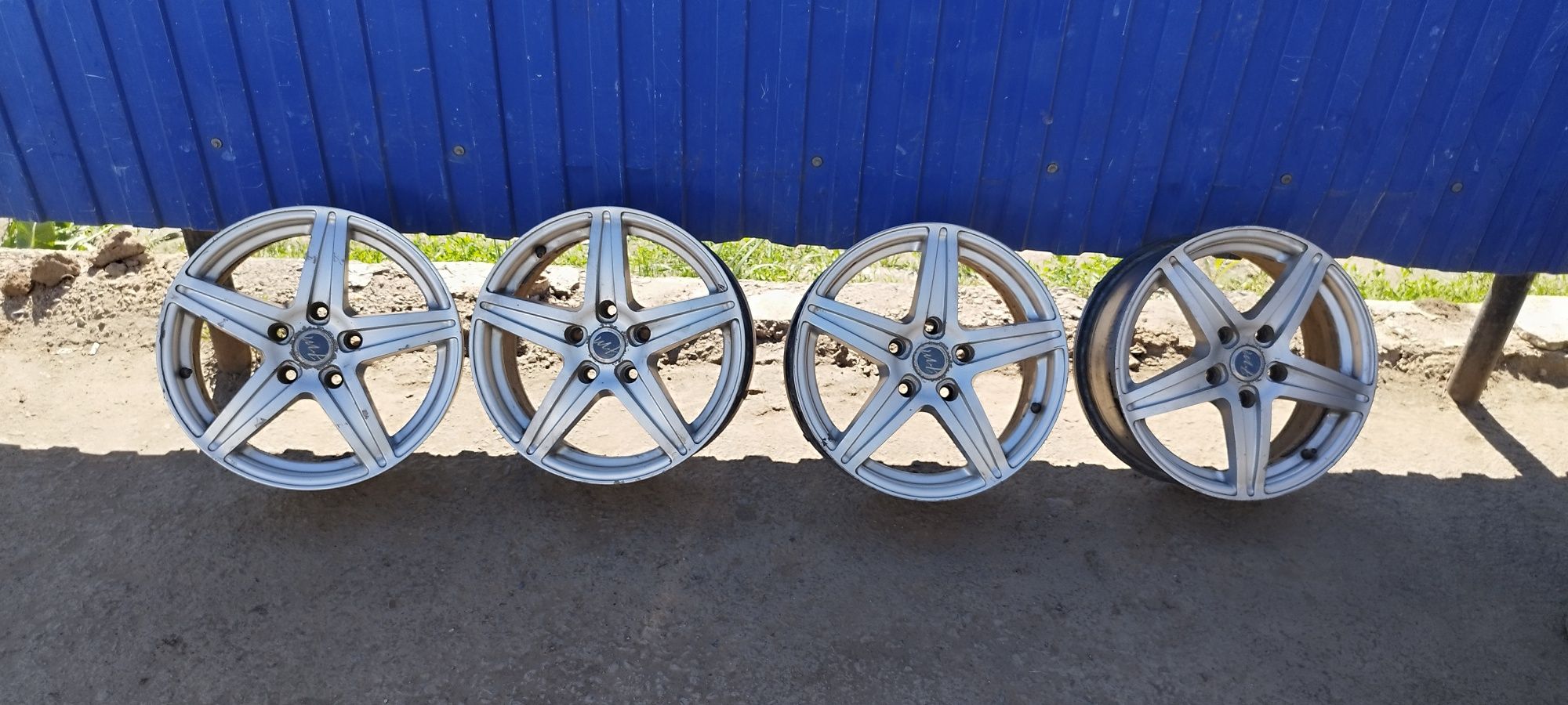 Продам  диски R16 5/114,3