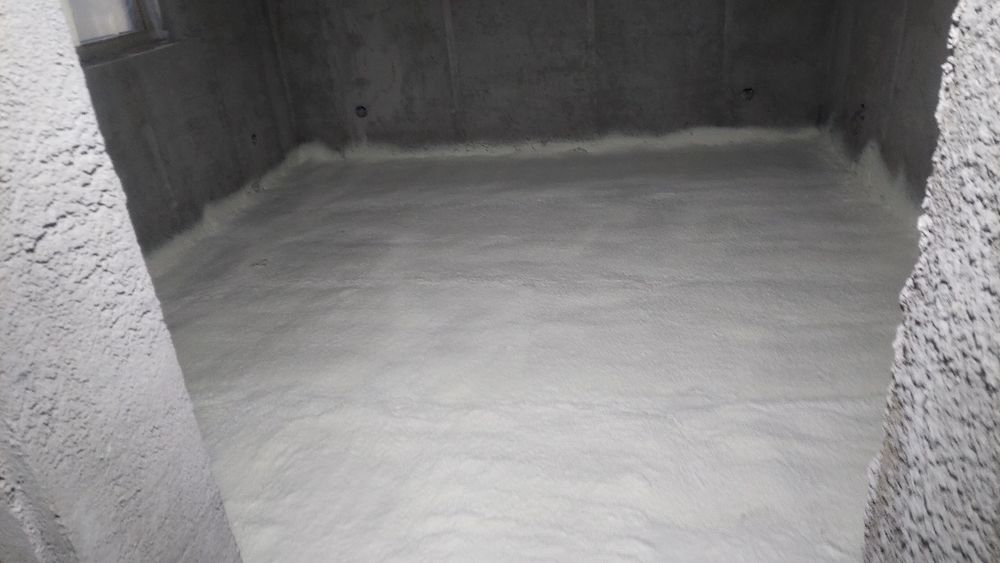 Realizam izolții cu spuma poliuretanică