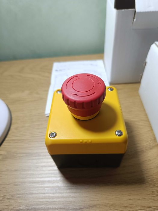 Întrerupător oprire de urgenta IDEC