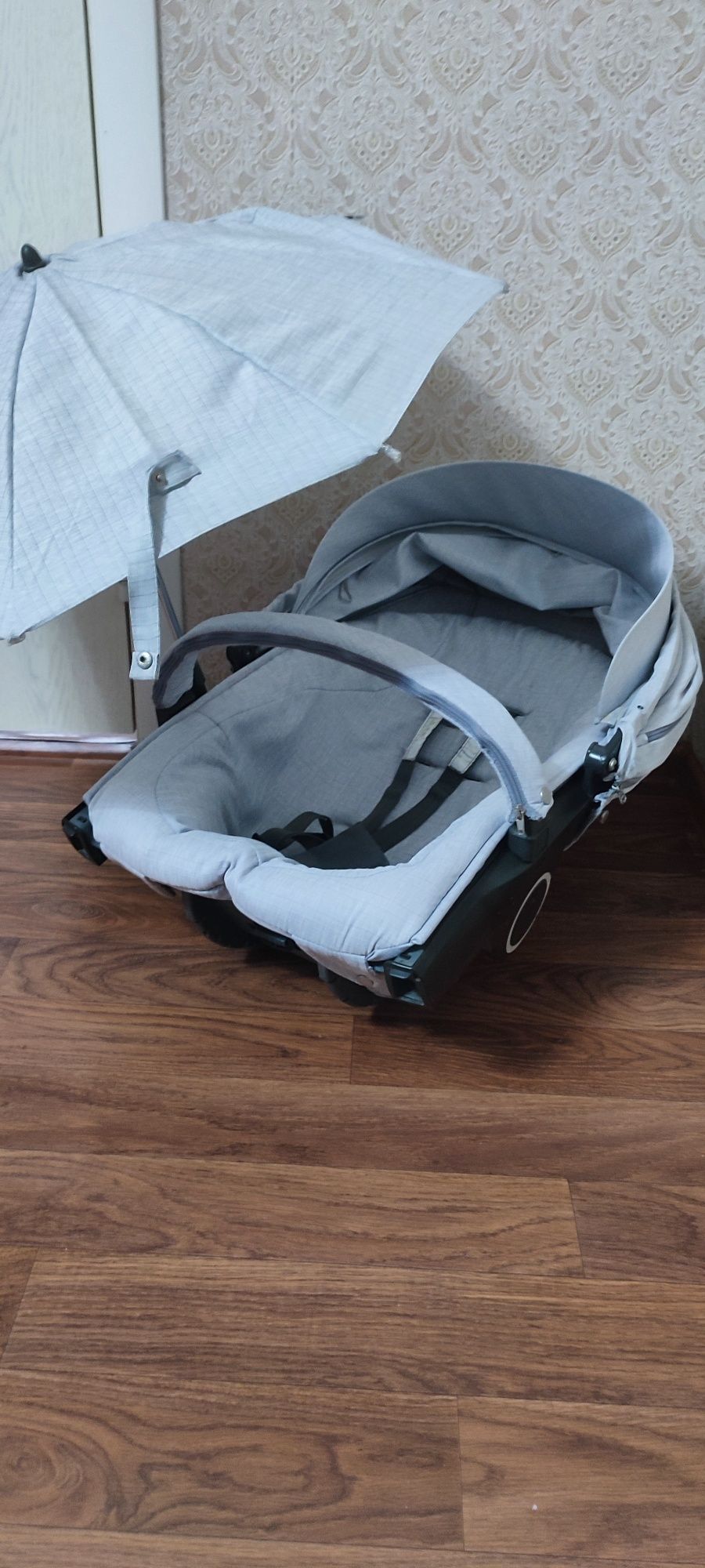 Коляска, прогулочная коляска   цвет серый меланж новорожденный