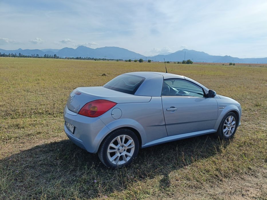 Vând Opel Tigra decapotabil