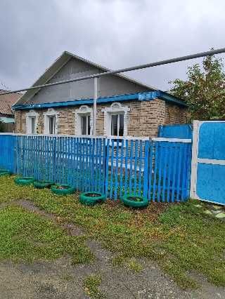 Продам дом с баней,с большим огородом, имеется гараж и хоз. постройки