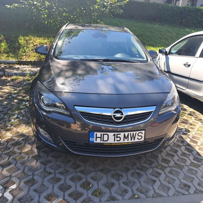 Opel astra j   euro  5  2011 diesel 1.7