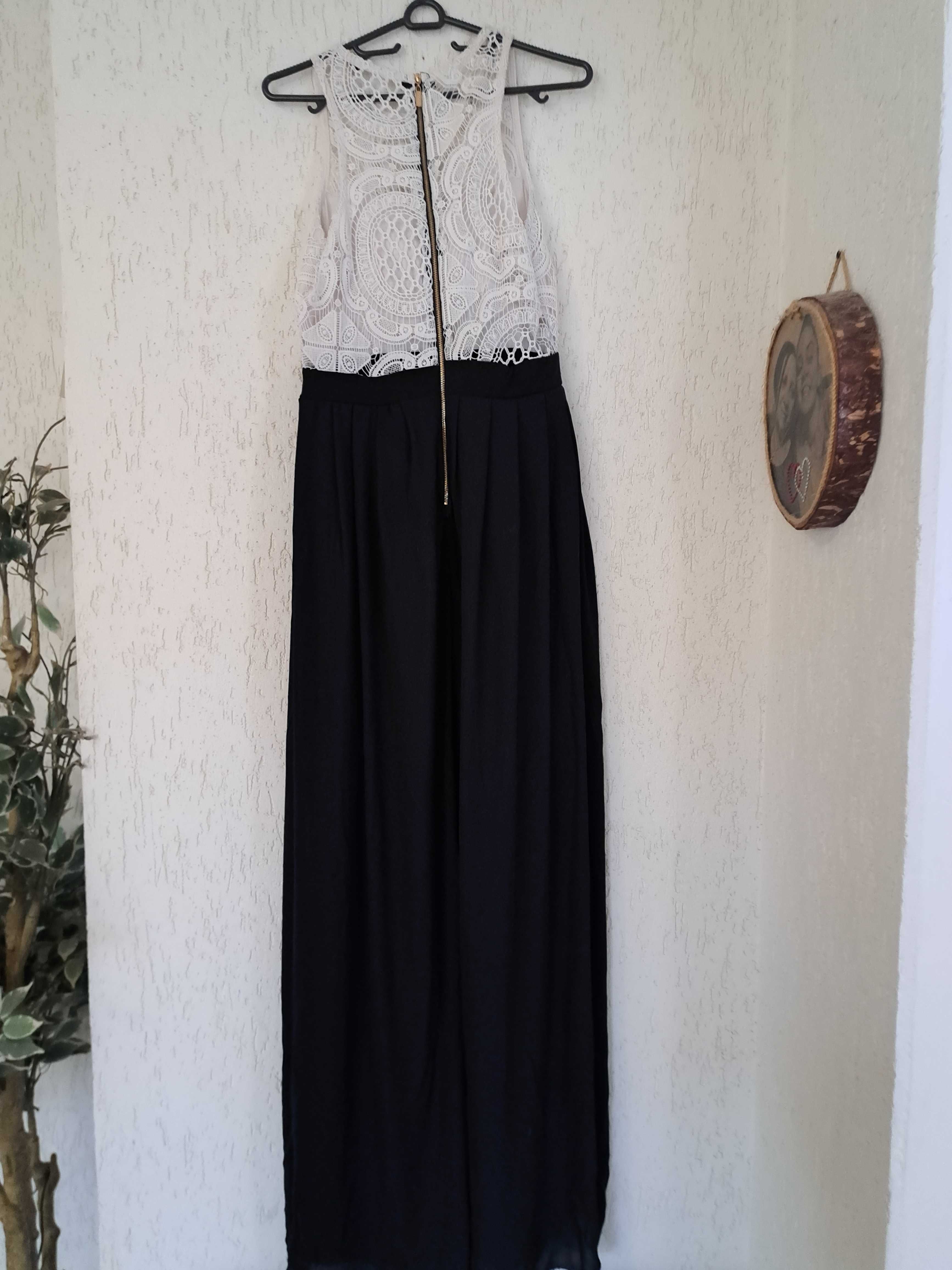 Официални рокли.