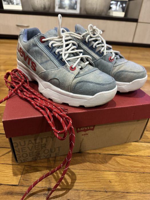 Дънкови сникърси Levi’s