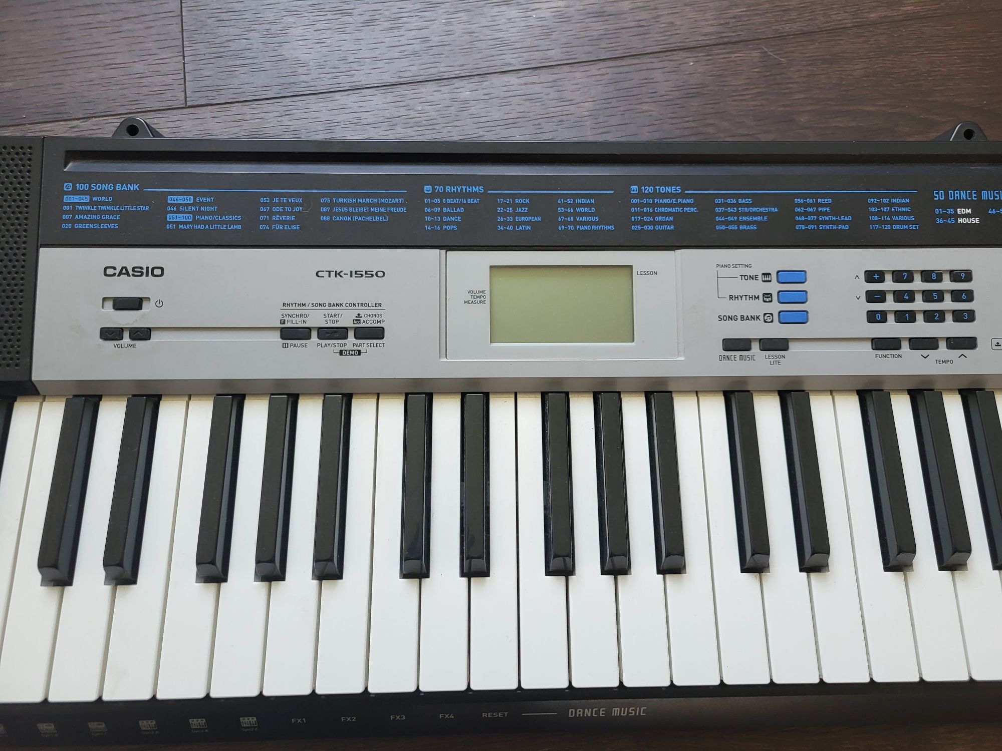 Клавишный синтезатор "Casio CTK-1550