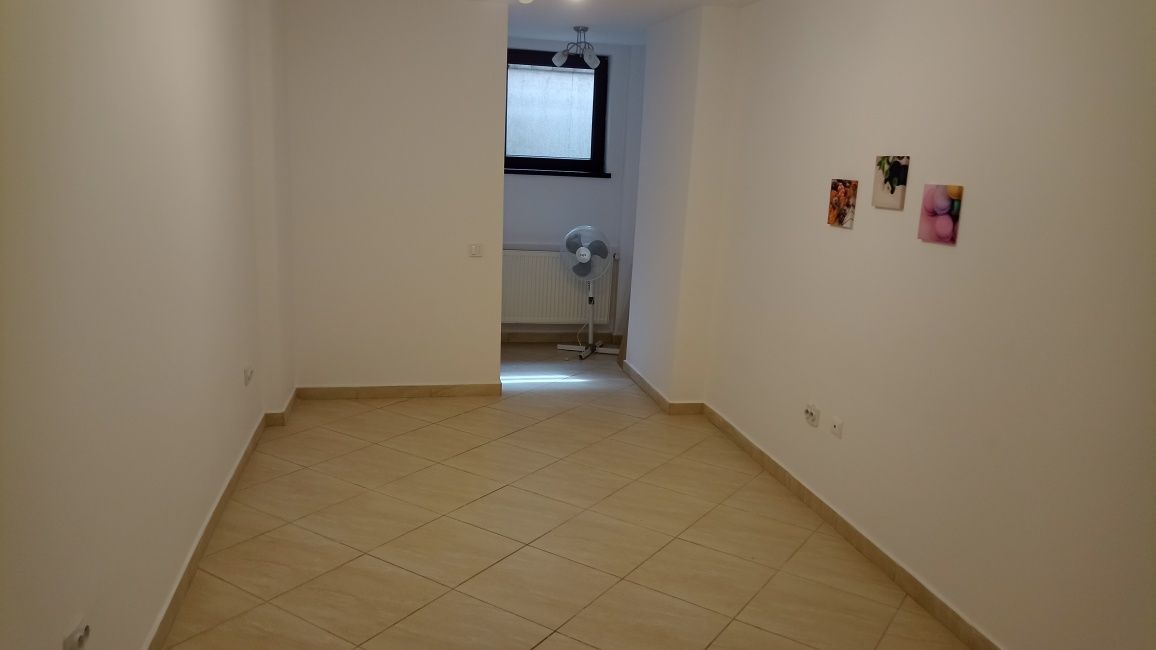 Apartament cu 3 camere