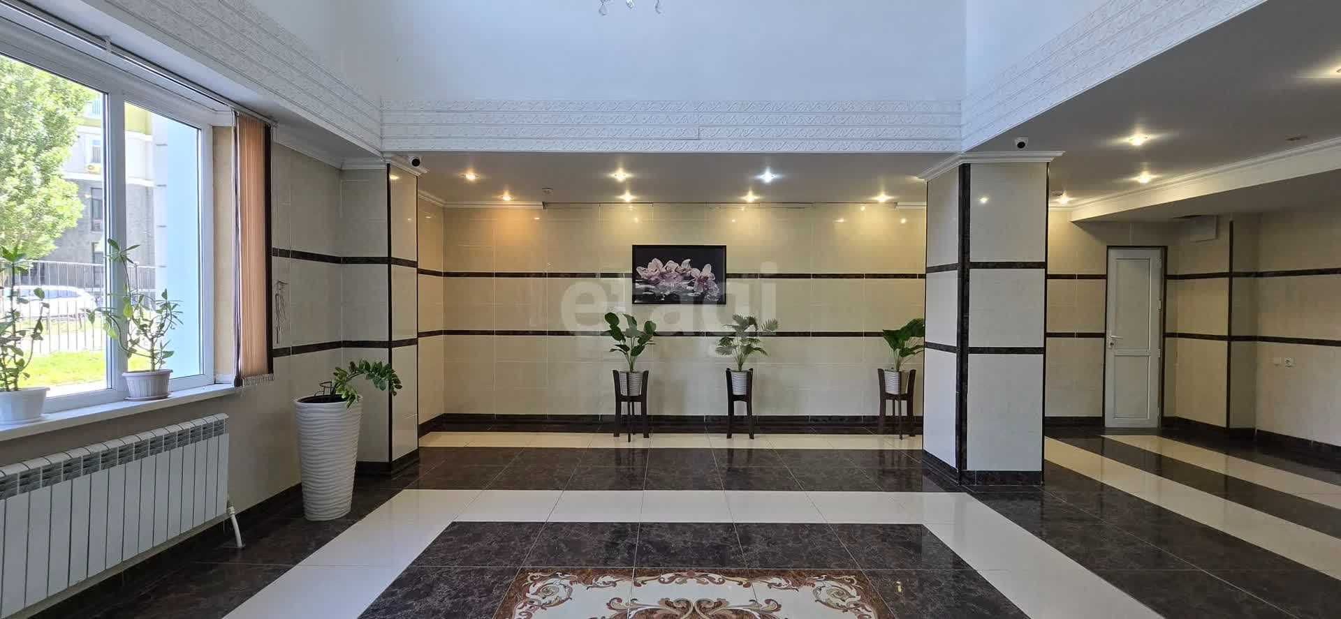 3-комн. квартира, 135.4м², р-н 11 микрорайон,