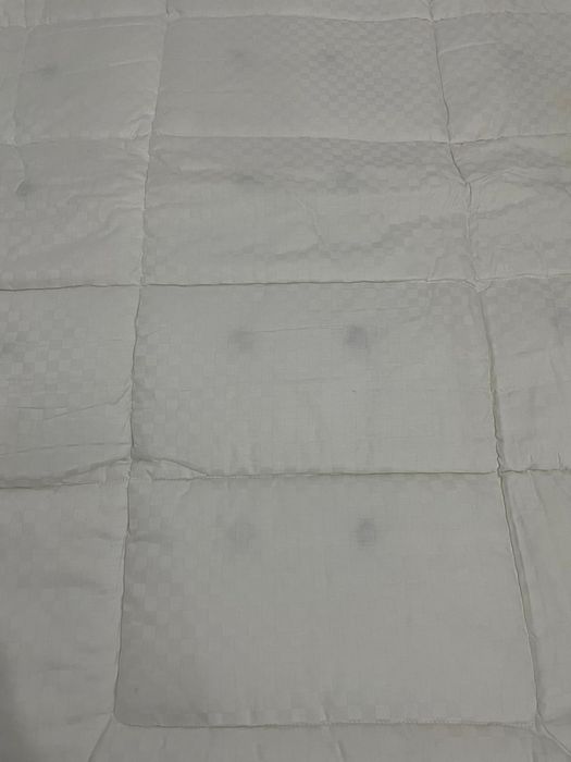 Vând saltea pătură și perna noi