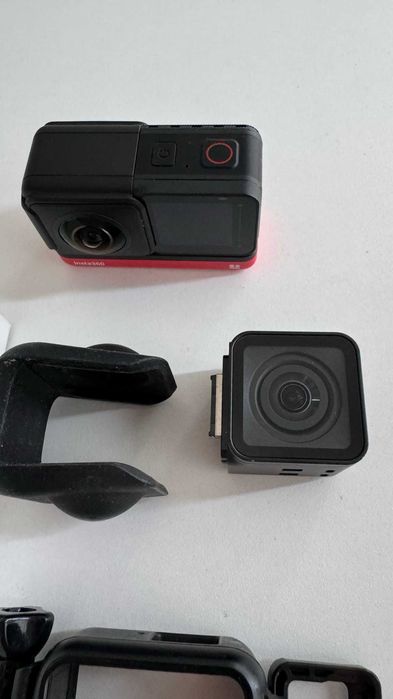 Vând camera acțiune Insta 360 One R Twin Edition