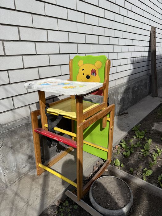 Продам стол для кормления