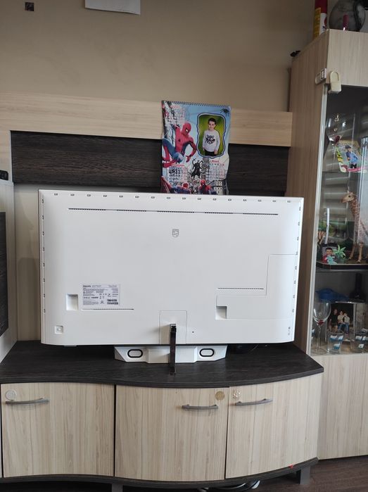 Смарт Телевизор PHILIPS 43 инча Android Ultra HD 4K Ambilight