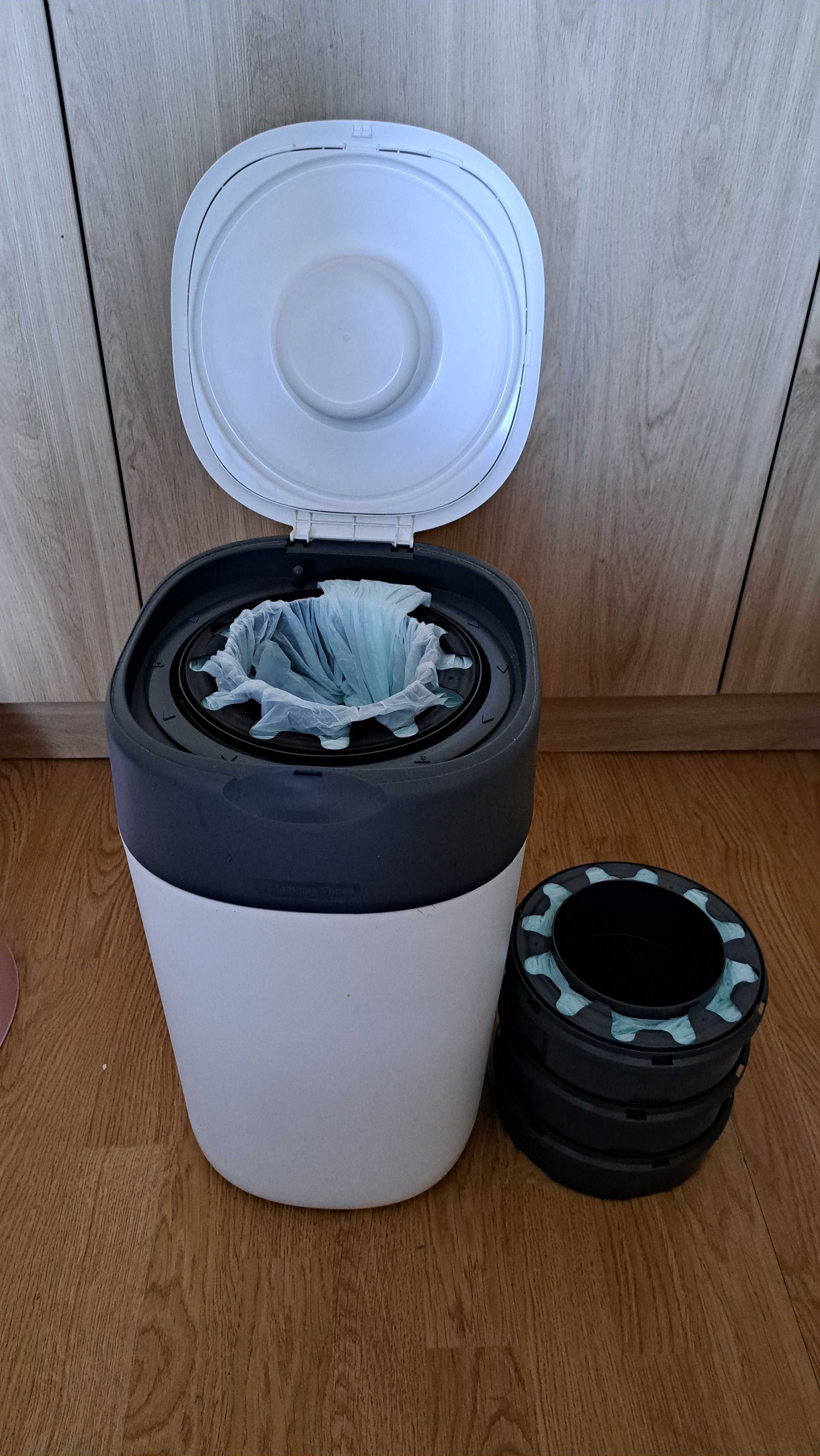Кош за памперси Tommee Tippee с 3 касети