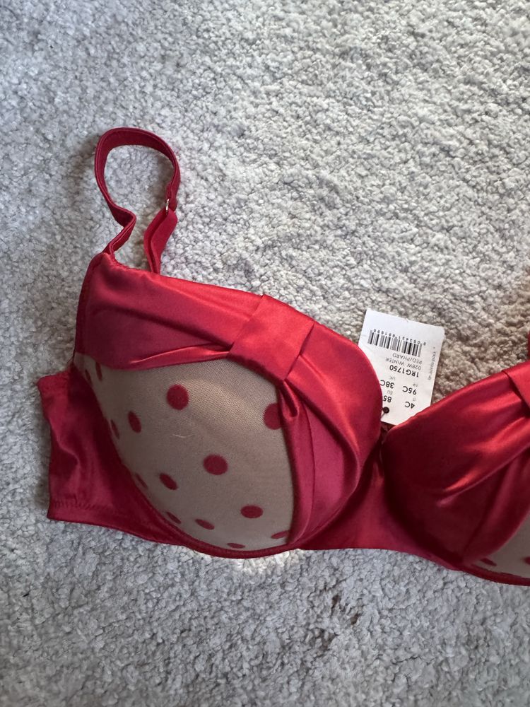 Sutien nou Tezenis, mărimea 85C – Model retro cu buline, push-up, roșu