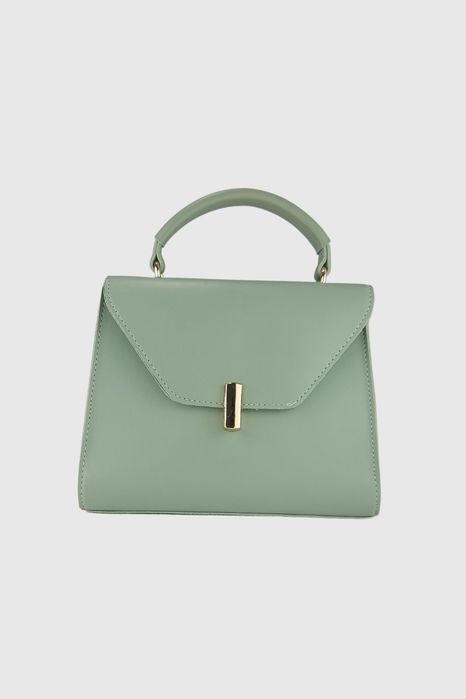 НОВО! ЛИКВИДАЦИЯ! Стилна твърда дамска чанта с лъскава закопчалка