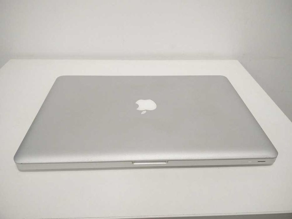 Laptop core i5 - Apple Macbook A1286 - functional,instalat