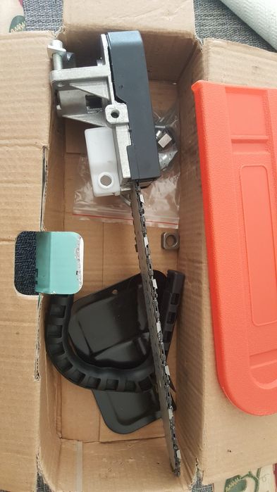 Ferastrau, aparat tăiat crengi, curățat pomi