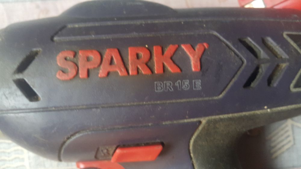 Винтоверт Спарки със стари батерии за възстановяване Sparky BR 15E