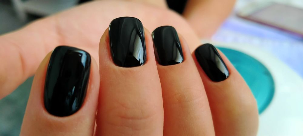 Предлагаю услуги по маникюру и педикюру