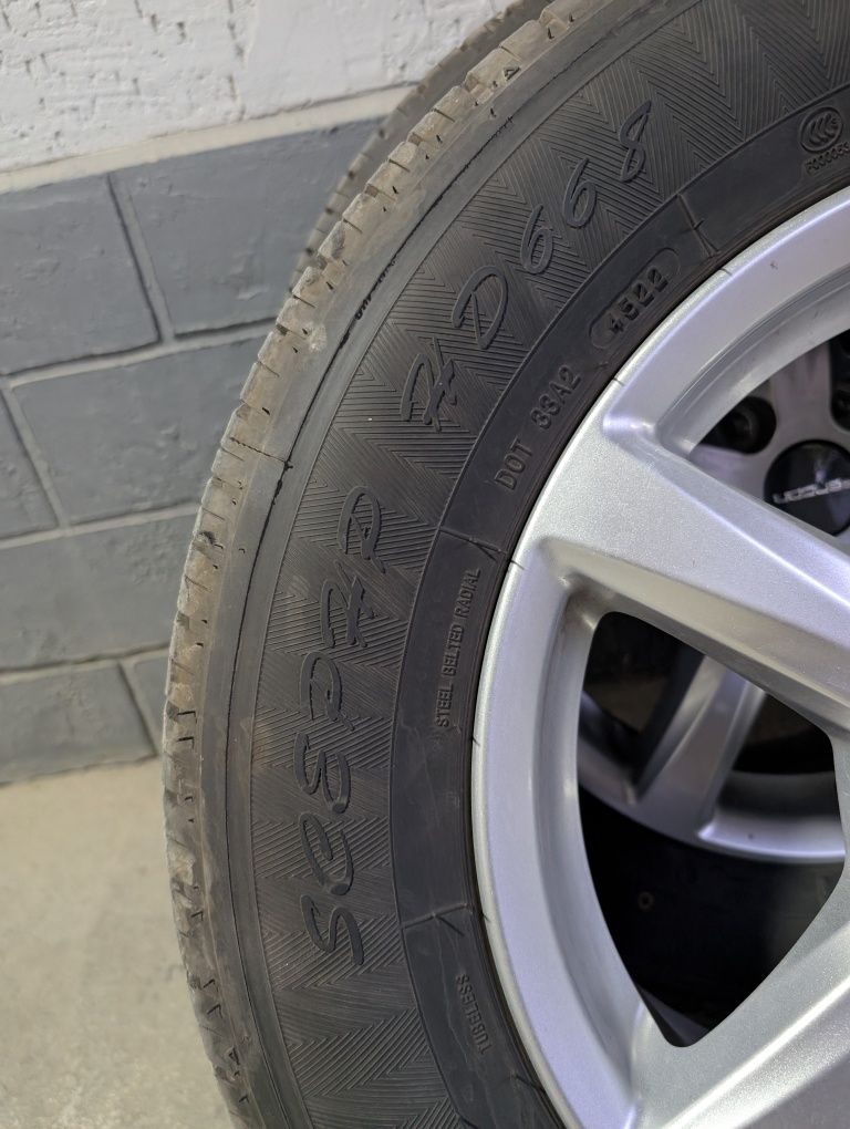 Продаются ШИНЫ (без дисков) 205/65 R16