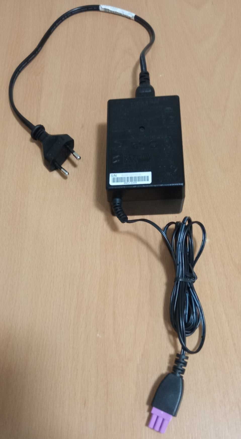 Alimentator HP pentru Imprimanta TENSIUNE 32V   625mA 50/60 HZ