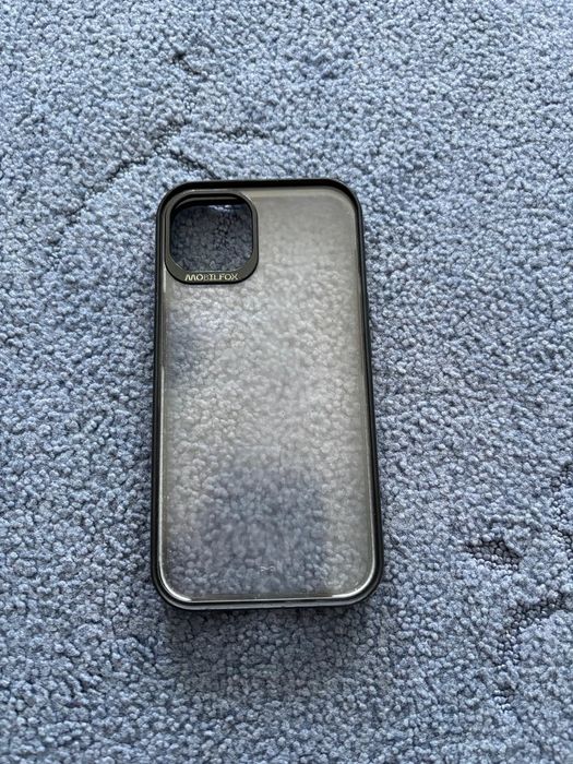 Спешно iPhone 13