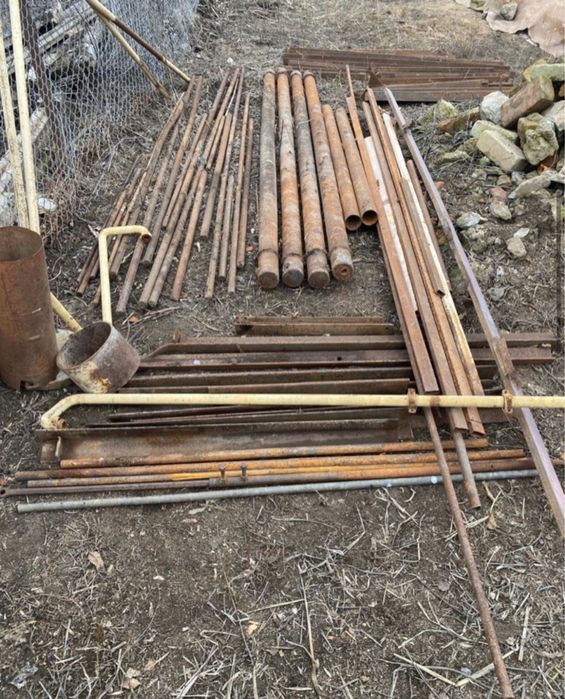 Продам металл б/у ( трубы; швелер; уголок,листы металла)) остатки