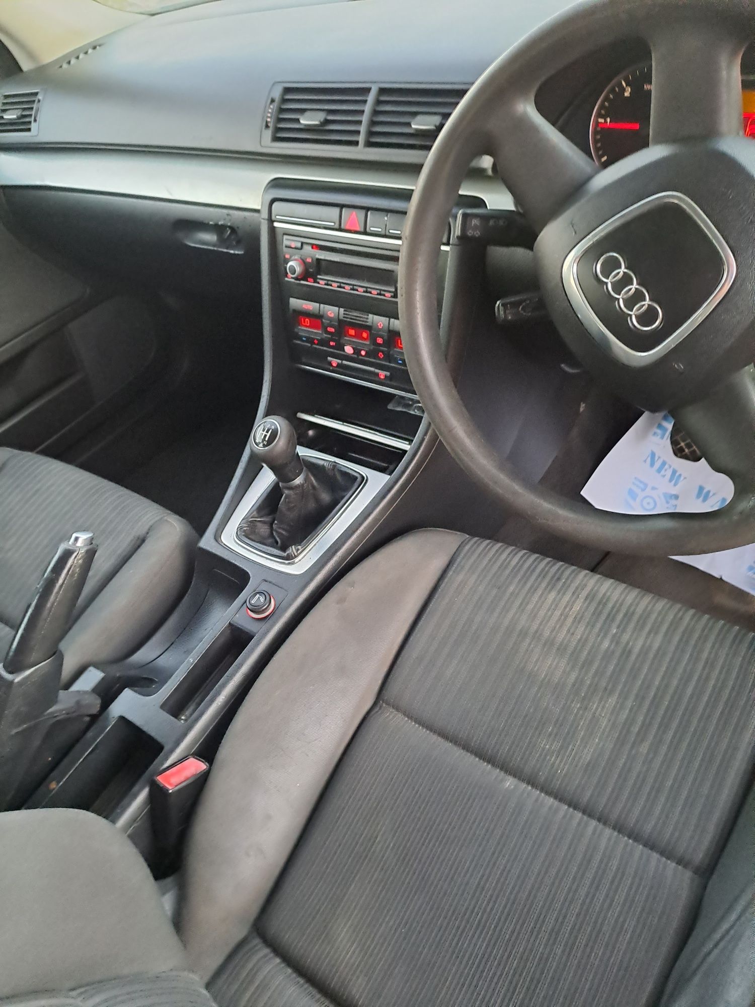 Dezmembrez Audi A4 B7 1.9 TDI BRB 116 CP